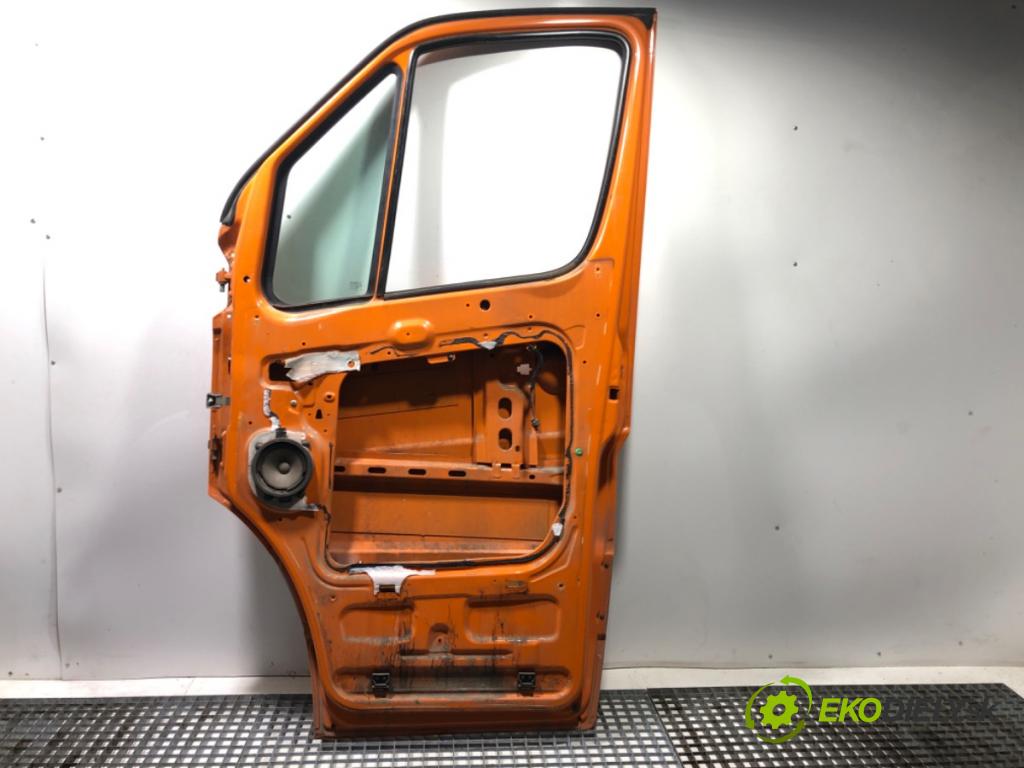 VW CARFTER 30 35 Autobus 2010 120 kW 2.5 TDI 2461 Dvere pravy predný