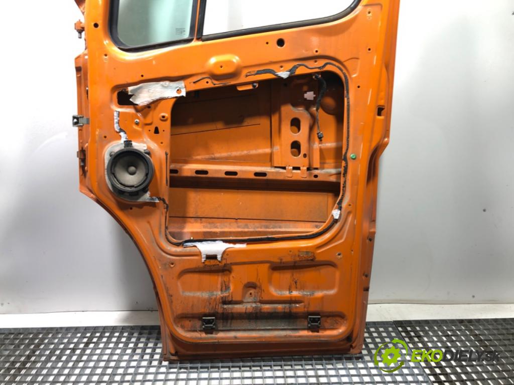 VW CARFTER 30 35 Autobus 2010 120 kW 2.5 TDI 2461 Dvere pravy predný