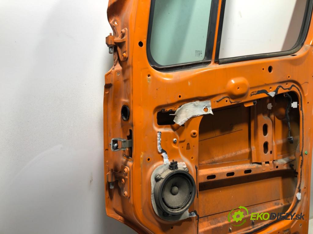 VW CARFTER 30 35 Autobus 2010 120 kW 2.5 TDI 2461 Dvere pravy predný