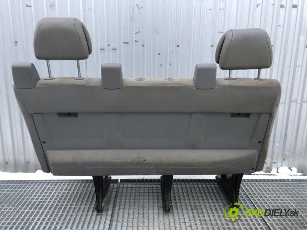 VW CARFTER 30 35 Autobus 2010 120 kW 2.5 TDI 2461 Sedadlo druhý rad