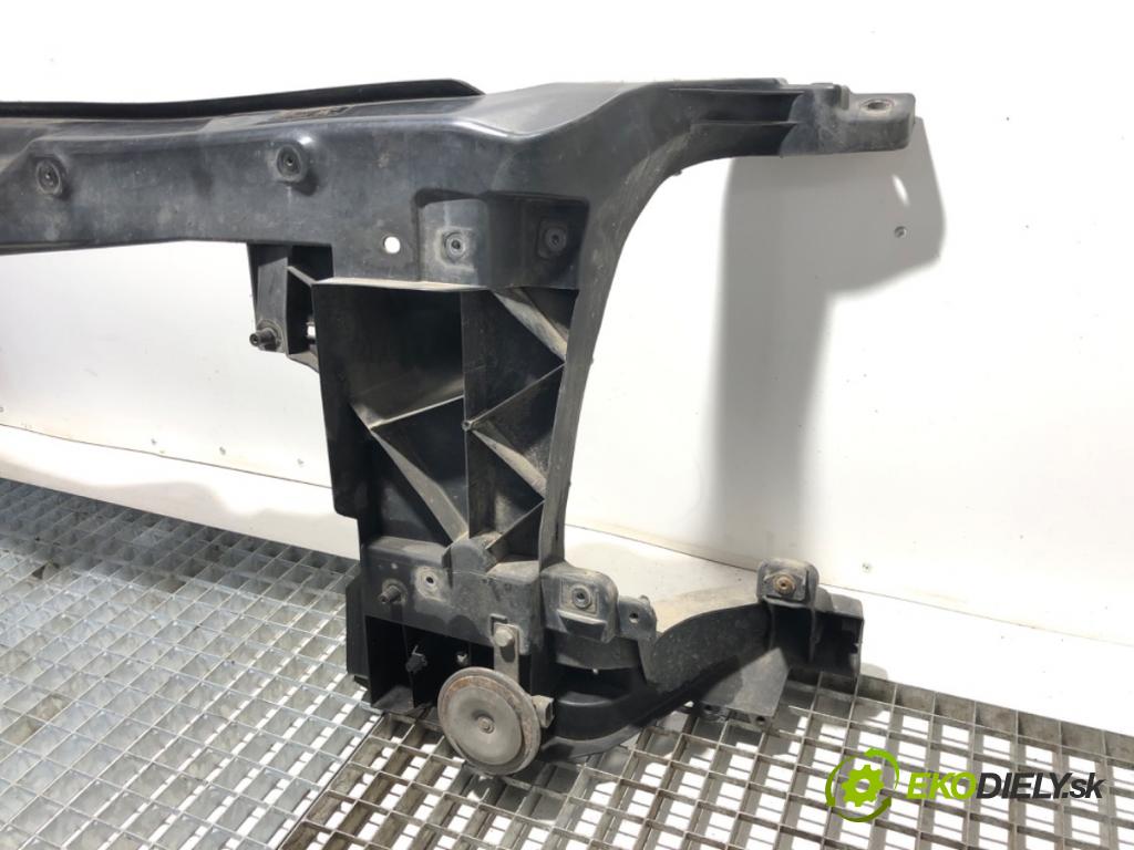 VW CARFTER 30 35 Autobus 2010 120 kW 2.5 TDI 2461 držák přední část  (Přední výztuha)