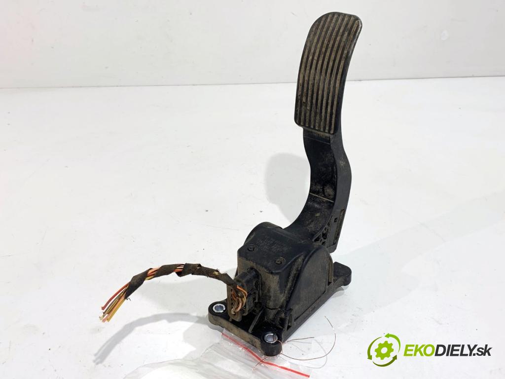 VW CARFTER 30 35 Autobus 2010 120 kW 2.5 TDI 2461 Potenciometer plynu A9063000404 (Potenciometer plynového pedálu)