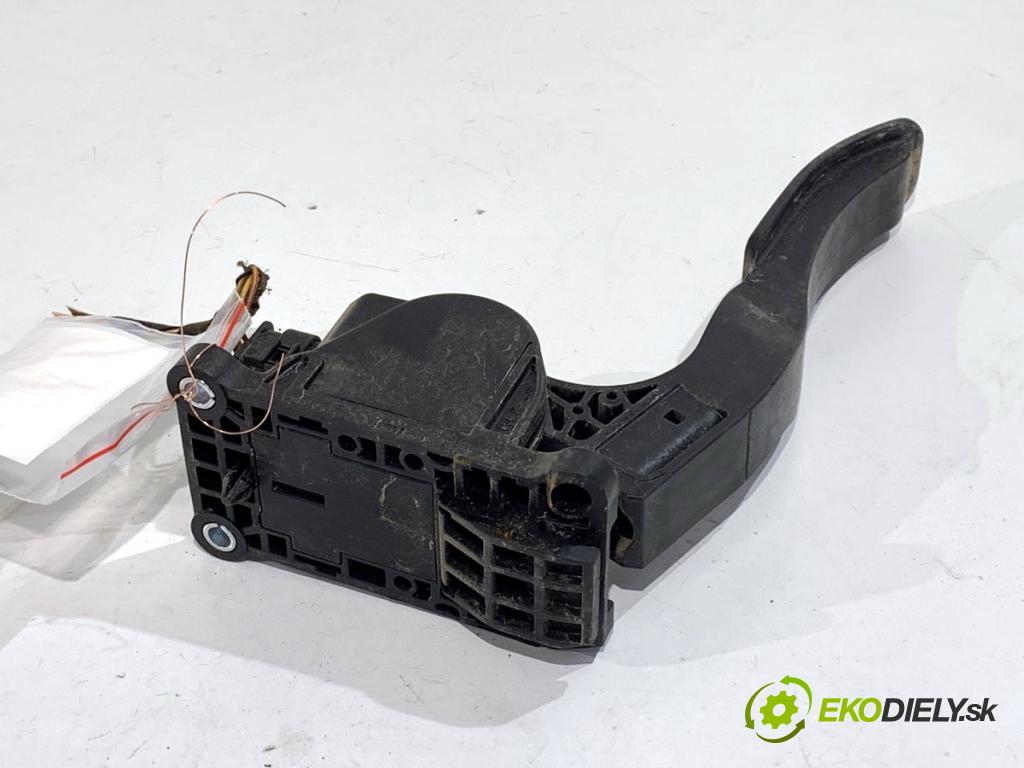 VW CARFTER 30 35 Autobus 2010 120 kW 2.5 TDI 2461 Potenciometer plynu A9063000404 (Potenciometer plynového pedálu)