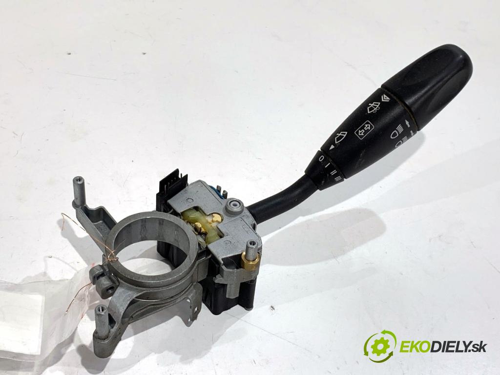 VW CARFTER 30 35 Autobus 2010 120 kW 2.5 TDI 2461 Prepínač kombinovaný A9065450310 (Prepínacie páčky pod volantom)