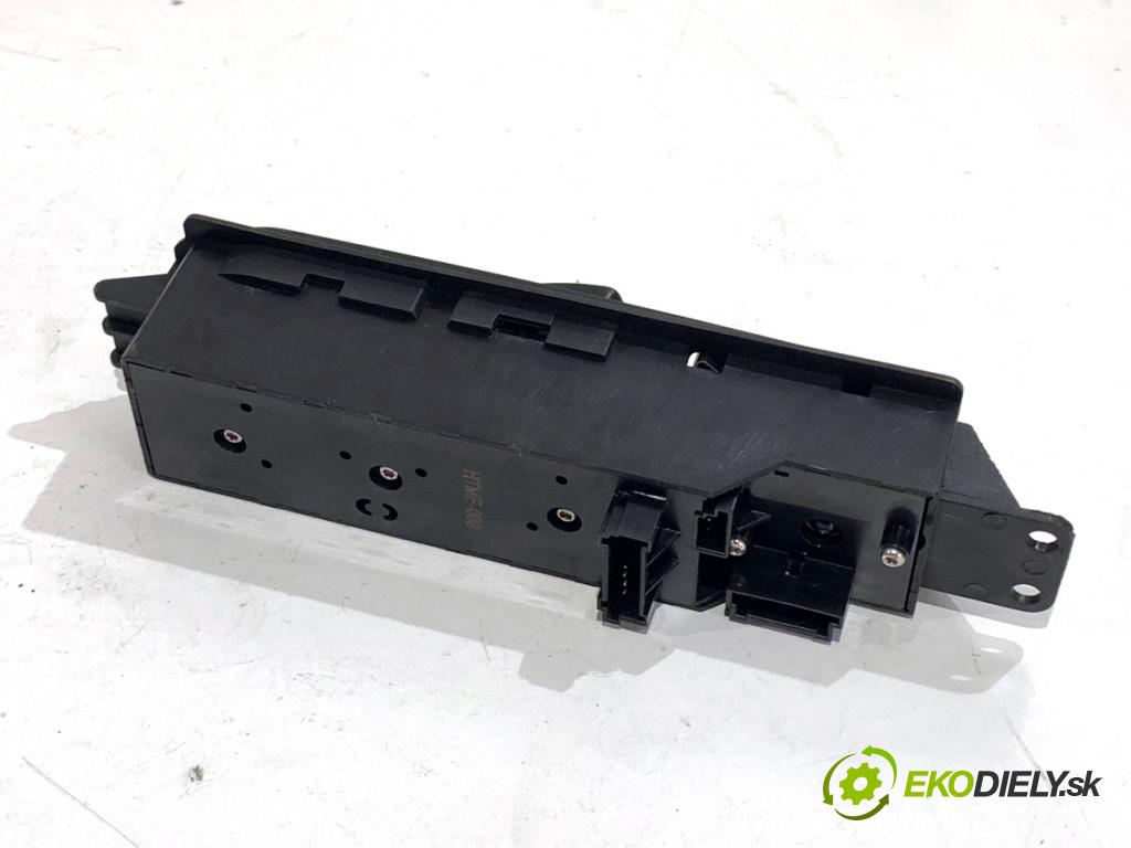 VW CARFTER 30 35 Autobus 2010 120 kW 2.5 TDI 2461 Prepínač okien  (Prepínacie páčky pod volantom)