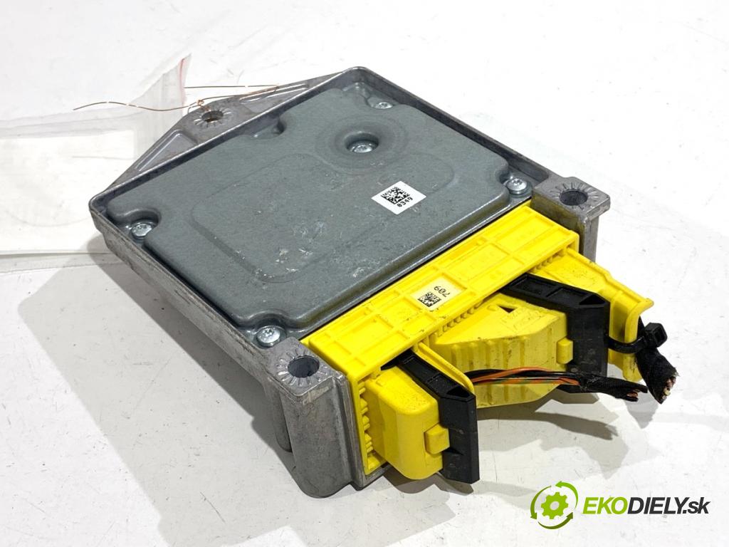 VW CARFTER 30 35 Autobus 2010 120 kW 2.5 TDI 2461 senzor airbag 0285010349 (Snímač)