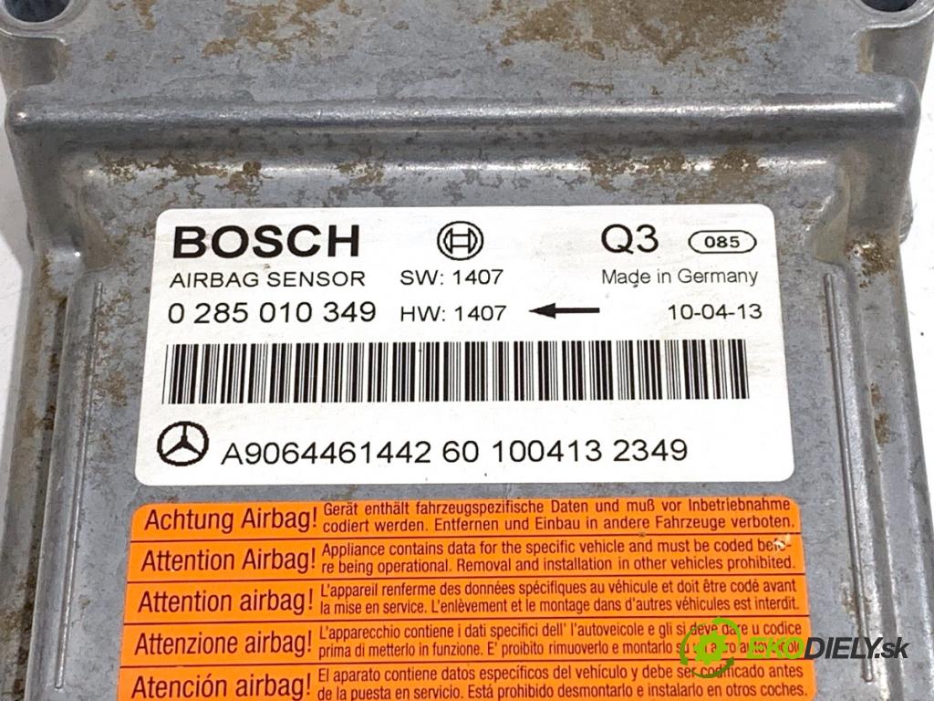 VW CARFTER 30 35 Autobus 2010 120 kW 2.5 TDI 2461 senzor airbag 0285010349 (Snímač)