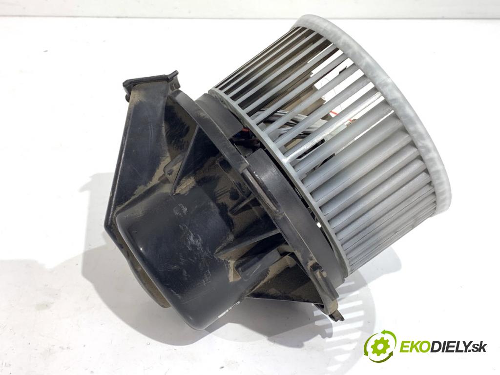VW CARFTER 30 35 Autobus 2010 120 kW 2.5 TDI 2461 ventilátor kúrenia