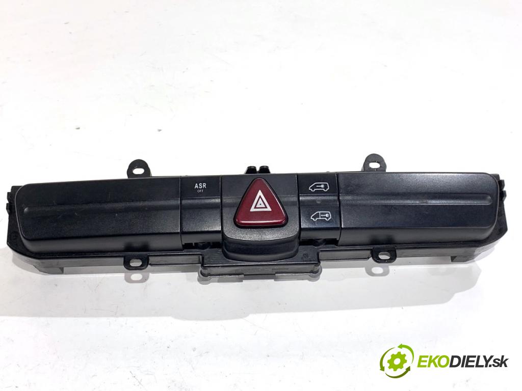 VW CARFTER 30 35 Autobus 2010 120 kW 2.5 TDI 2461 Spínač svetiel výstražných (núdzových) 9065454107 (Prepínacie páčky pod volantom)