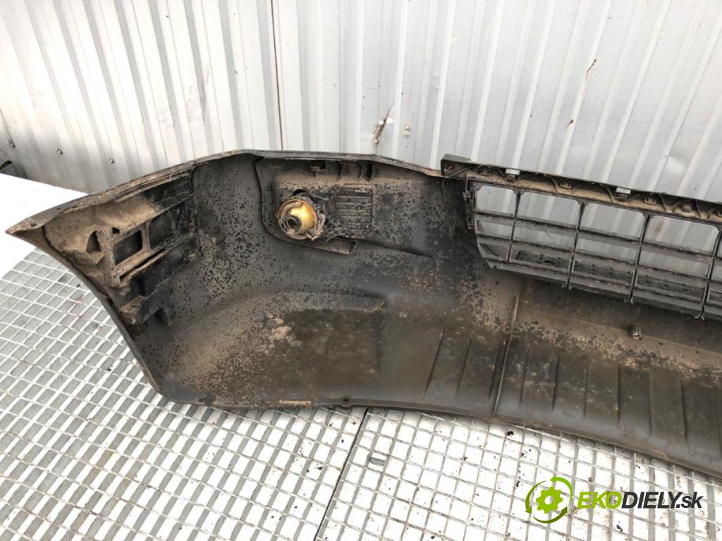 VW CARFTER 30 35 Autobus 2010 120 kW 2.5 TDI 2461 Nárazník predný (Kľučka dverí ostatné)