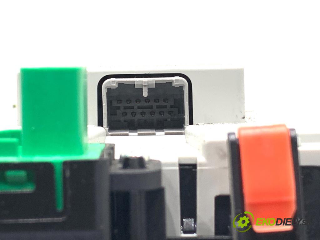 HONDA ACCORD VIII Kombi 2011 110 kW 2.2 i-DTEC (CW3) 2199 Dislpej  (Prístrojová doska)