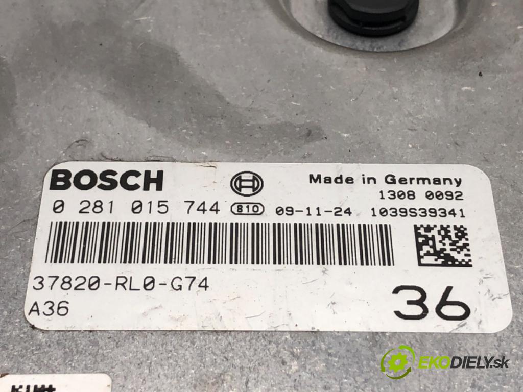 HONDA ACCORD VIII Kombi 2011 110 kW 2.2 i-DTEC (CW3) 2199 riadiaca jednotka Motor 37820-RL0-G74 (Riadiaca jednotka)