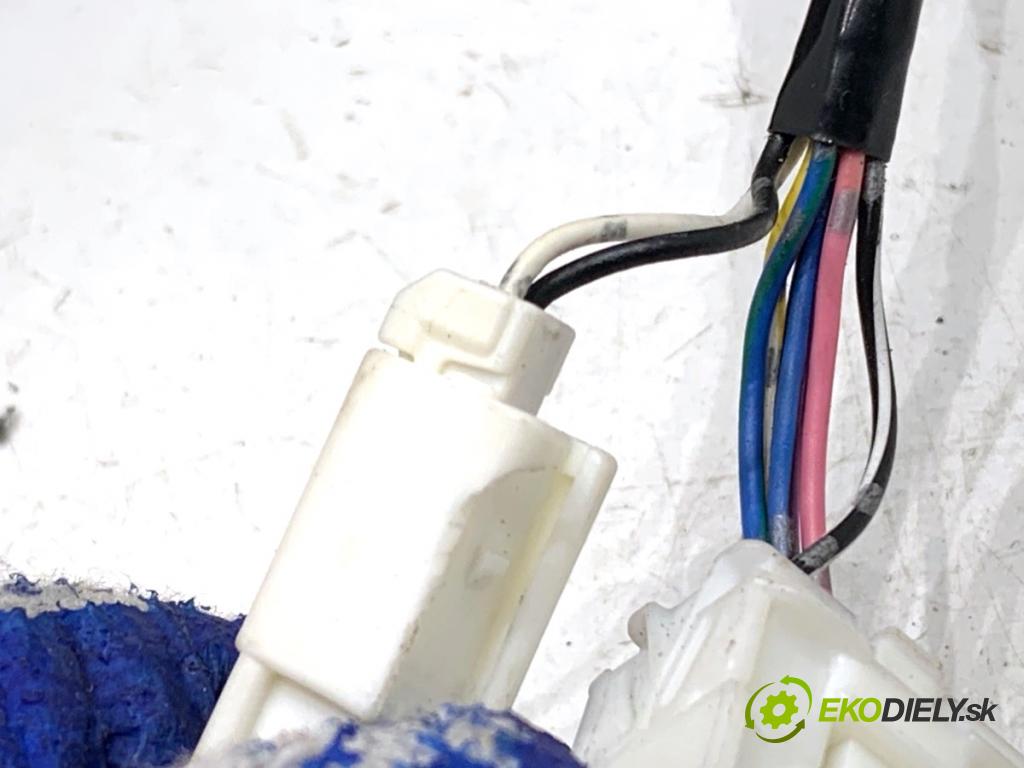 HONDA ACCORD VIII Kombi 2011 110 kW 2.2 i-DTEC (CW3) 2199 zpětné zrcátko pravý