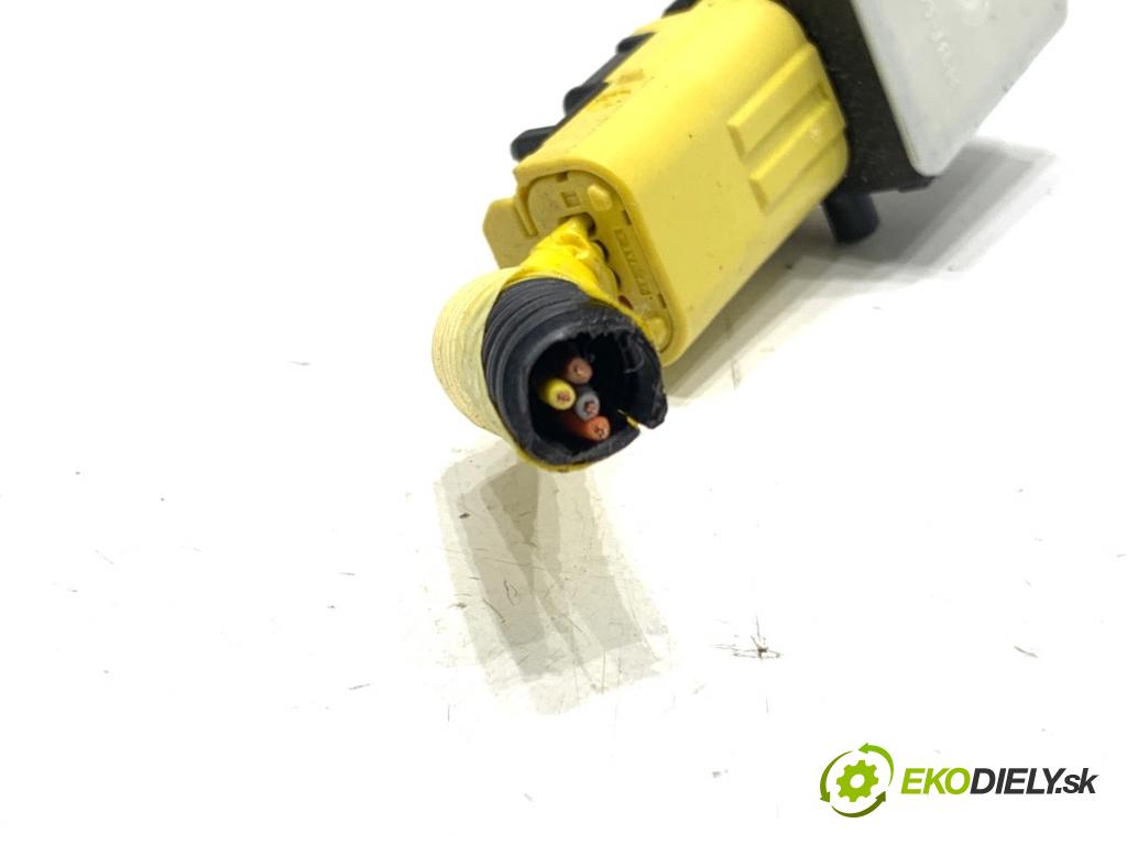 HONDA ACCORD VIII Kombi 2011 110 kW 2.2 i-DTEC (CW3) 2199 Snímač nárazu 77970-TC0-A111-M1 (Snímač nárazu)