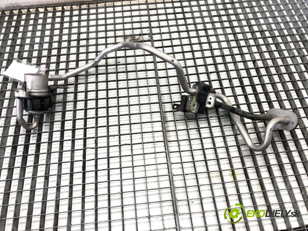 HONDA ACCORD VIII Kombi 2011 110 kW 2.2 i-DTEC (CW3) 2199 rúrka klimatizace  (Trubka klimatizace)