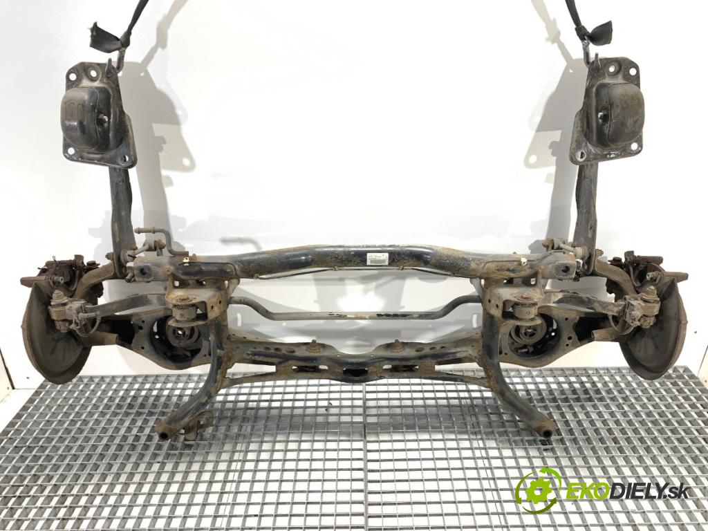 SEAT LEON II liftback 2008 75 kW 1.6 1595 výztuha zadní část 