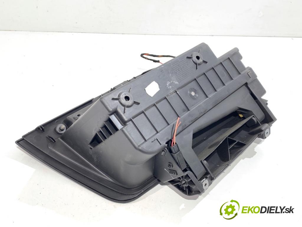 SEAT LEON II liftback 2008 75 kW 1.6 1595 Priehradka, kastlík spolujazdca 1P1857103A (Priehradka (kastlík))