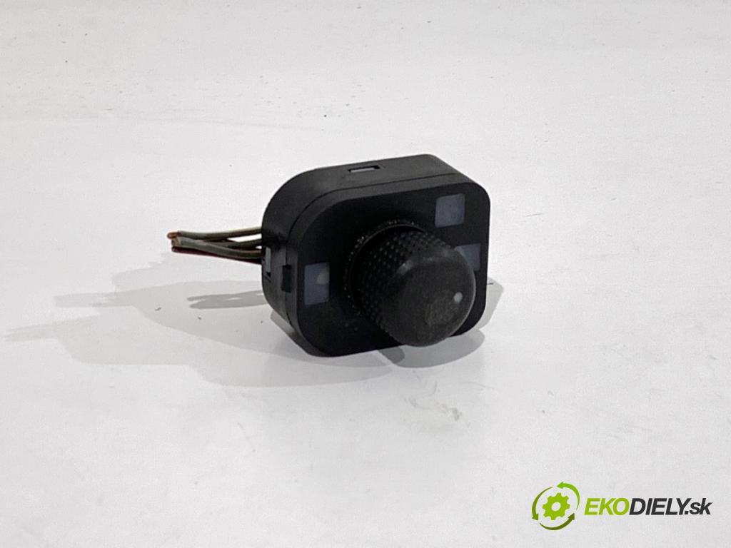 SEAT LEON II liftback 2008 75 kW 1.6 1595 Prepínač nastavenia spätných zrkadiel 5P0959565 (Prepínacie páčky pod volantom)