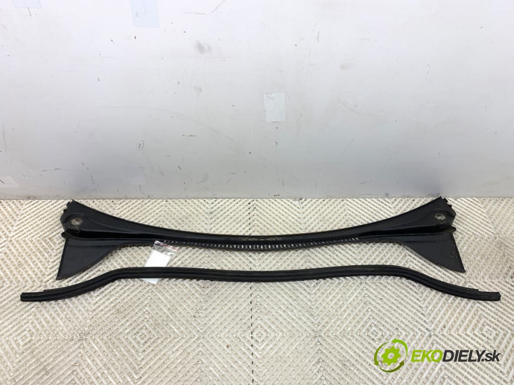 SEAT LEON II liftback 2008 75 kW 1.6 1595 Torpédo, plast pod čelné okno 1P0853185B (Torpédo (plast pod čelným sklom))