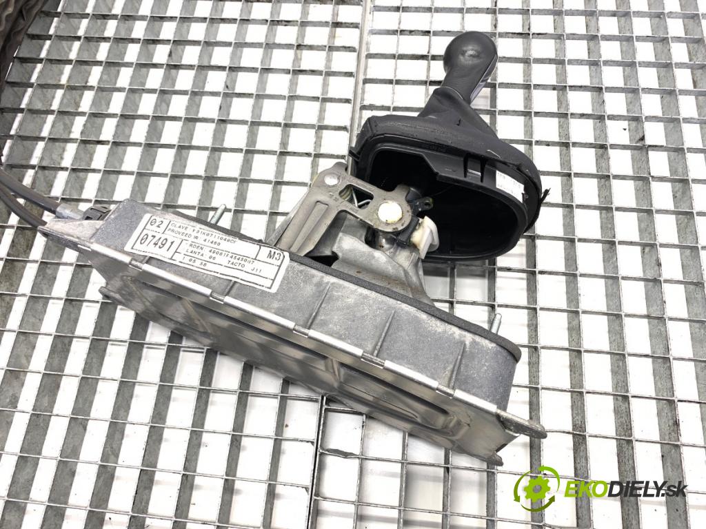 SEAT LEON II liftback 2008 75 kW 1.6 1595 Kulisa 1K0711049CF (Rýchlostná páka (kulisa))