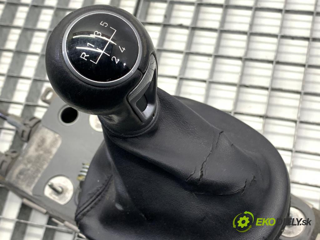 SEAT LEON II liftback 2008 75 kW 1.6 1595 Kulisa 1K0711049CF (Rýchlostná páka (kulisa))