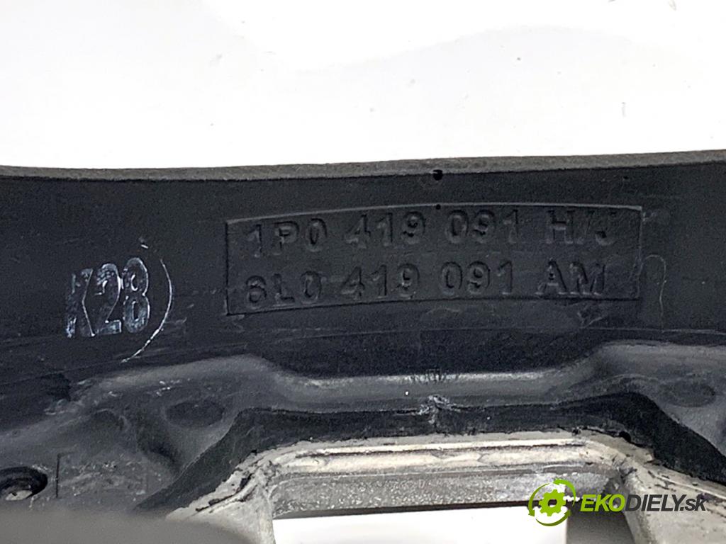 SEAT LEON II liftback 2008 75 kW 1.6 1595 Volant 1P0419091H (Volant)