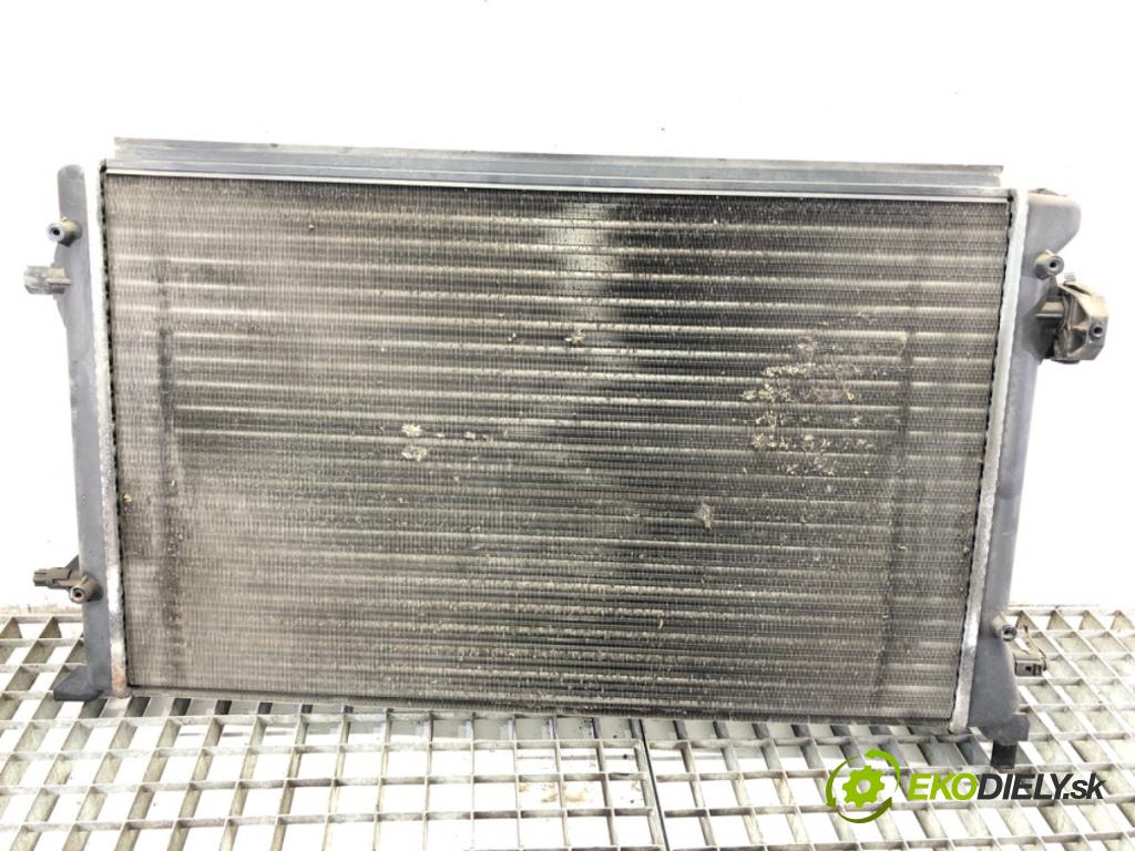 SEAT LEON II liftback 2008 75 kW 1.6 1595 Chladič vody 1K0121251DK (Chladič vody)