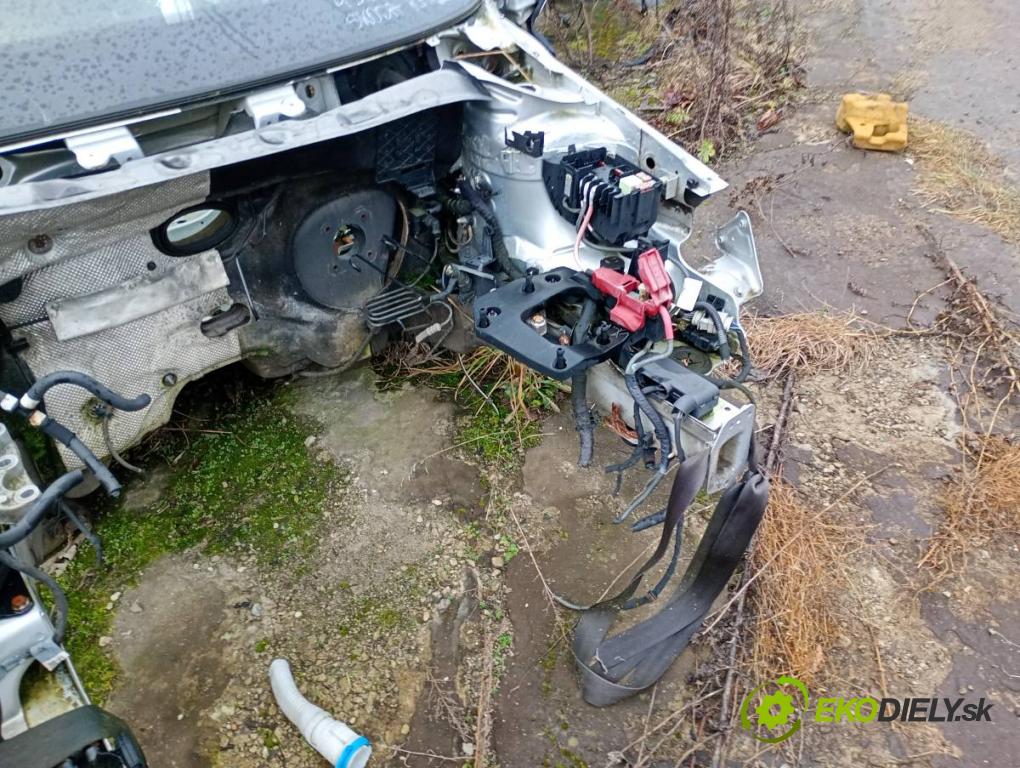 SKODA RAPID ---  --- --- --- karoséria ČTVRŤÁK: Blatník zad ľavy prah strecha PODŁUŻNICA ľavy pravy