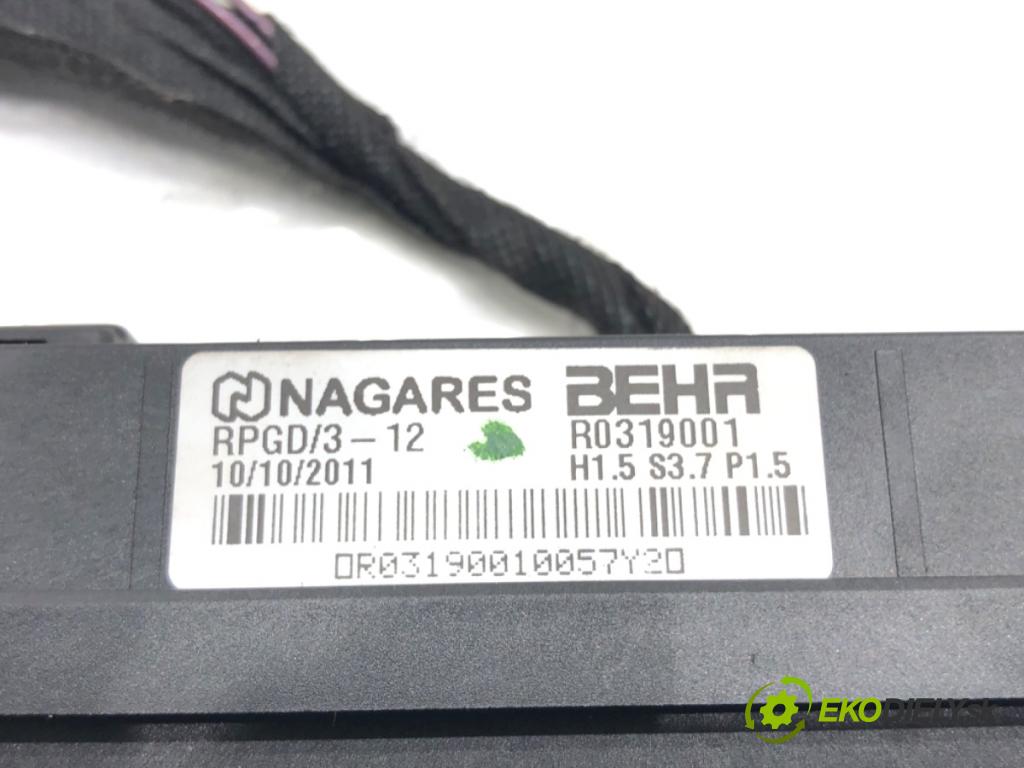 OPEL INSIGNIA A liftback 2011 118 kW 2.0 CDTI (68) 1956 topné těleso radiátor topení elektrická 13276271 (Radiátor topení)