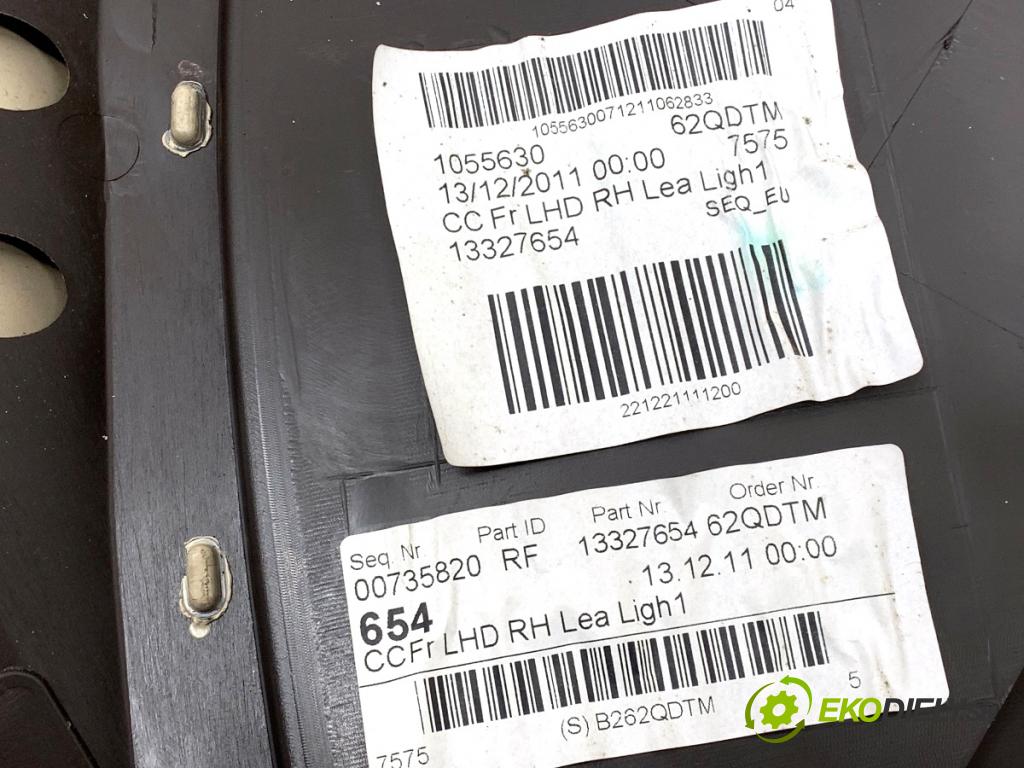 OPEL INSIGNIA A liftback 2011 118 kW 2.0 CDTI (68) 1956 čalúnenie Dvere pravy predný