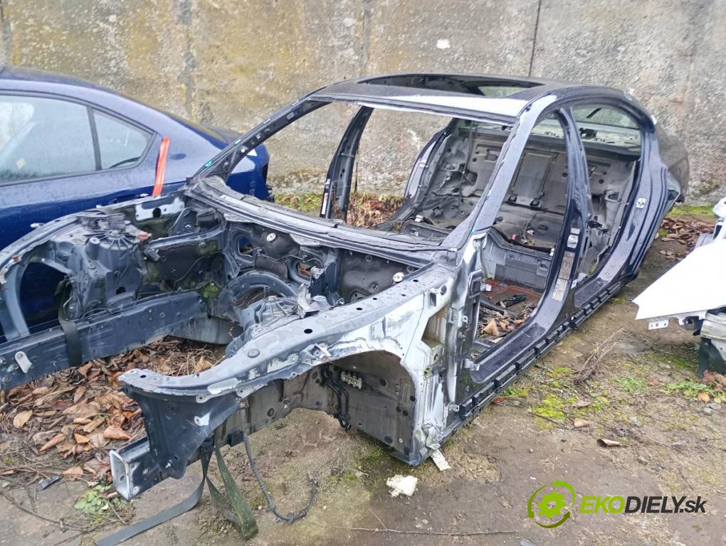 BMW F01 sedan  300 kW 750 i, Li xDrive 4395 karoséria ČTVRŤÁK: Blatník zad ľavy pravy prah strecha PODŁUŻNICA ľavy pravy 