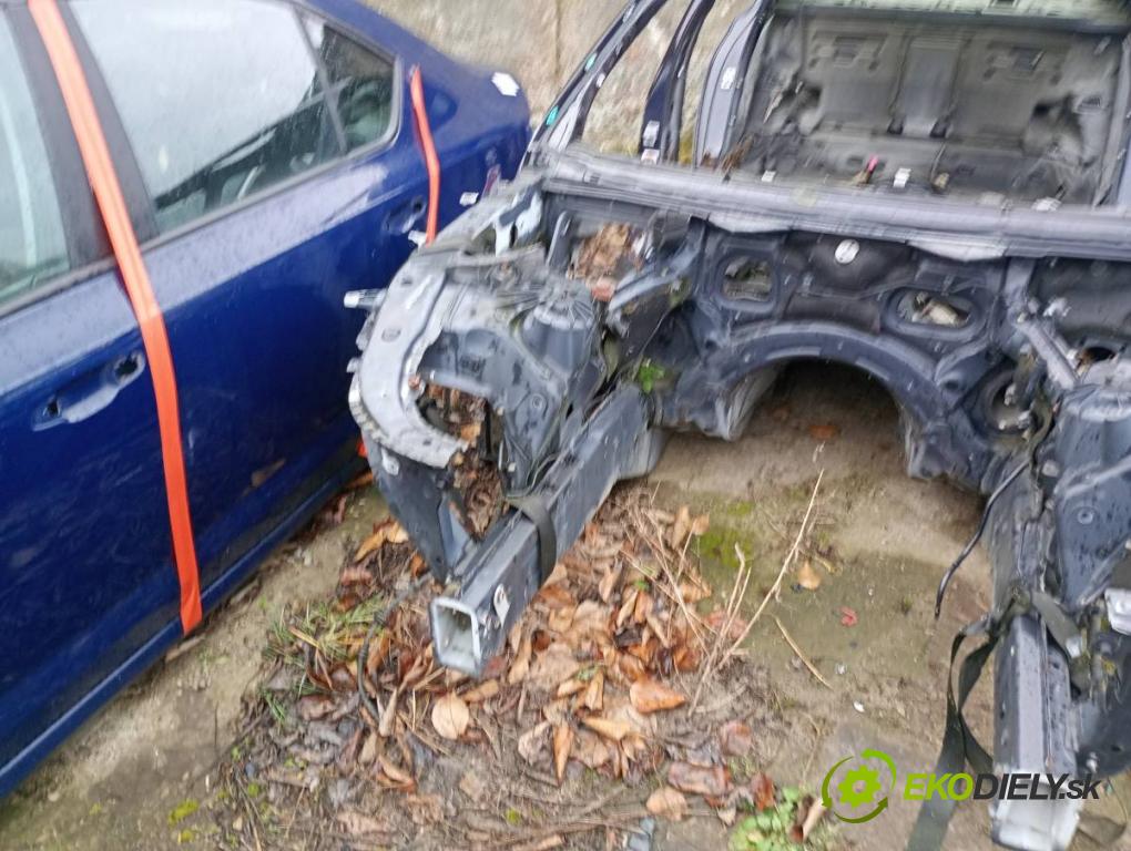 BMW F01 sedan  300 kW 750 i, Li xDrive 4395 karoséria ČTVRŤÁK: Blatník zad ľavy pravy prah strecha PODŁUŻNICA ľavy pravy