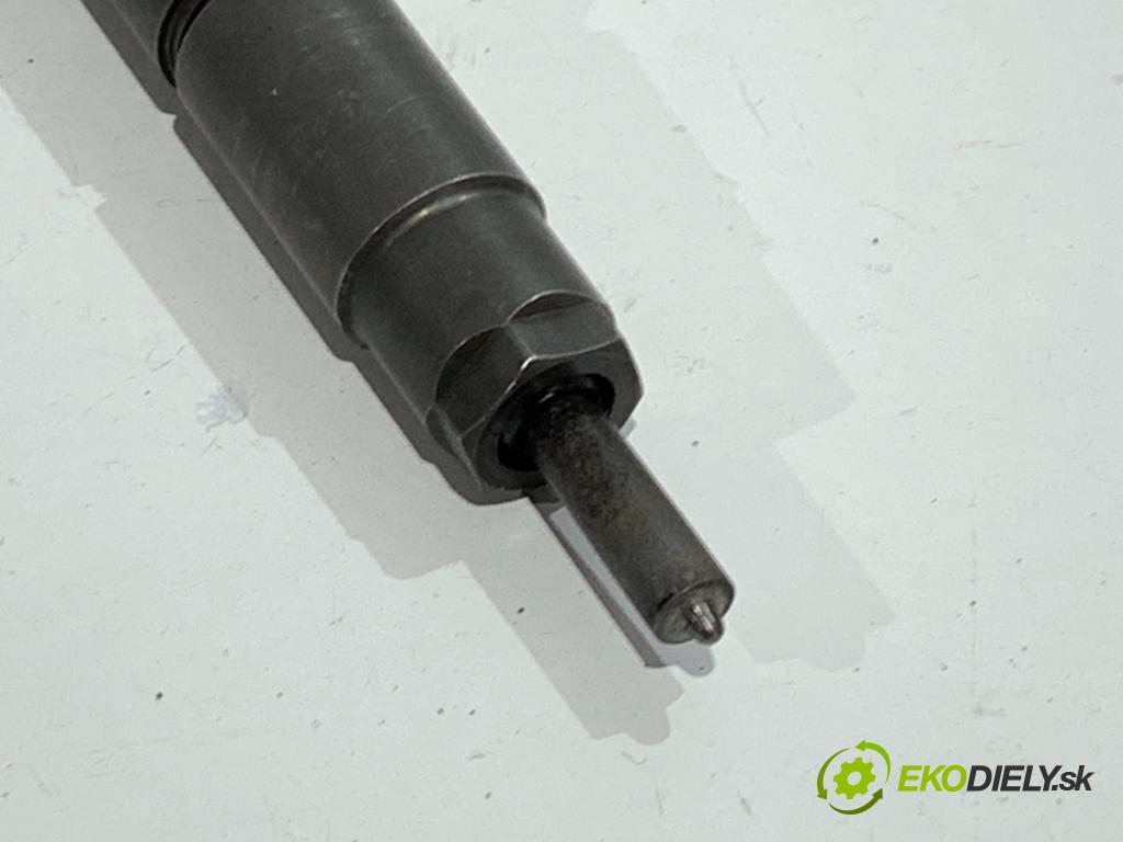 AUDI A5 8T coupe 2007 176 kW 3.0 TDI quattro 2967 vstrekovač 057130277AG (Vstrekovač paliva)