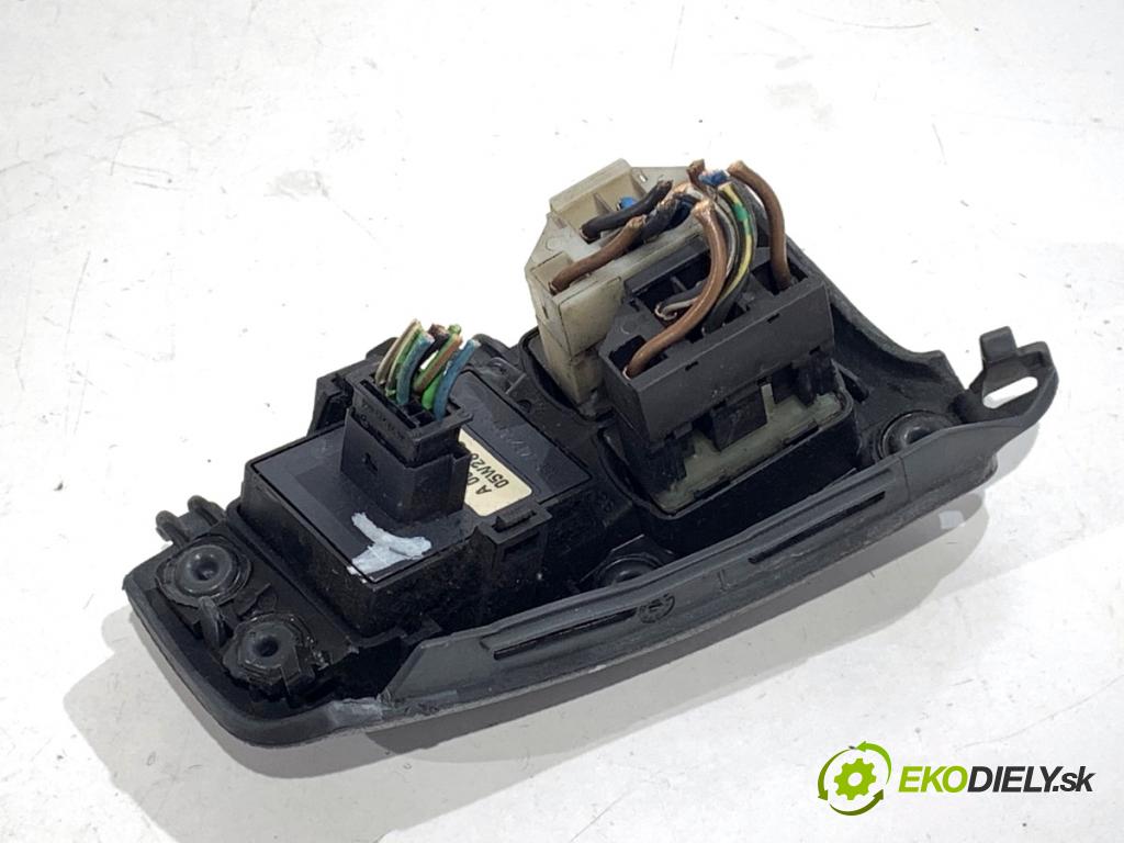 MERCEDES-BENZ W903 Autobus 2005 80 kW 211 CDI 2148 Prepínač okien A0045459207 (Prepínacie páčky pod volantom)