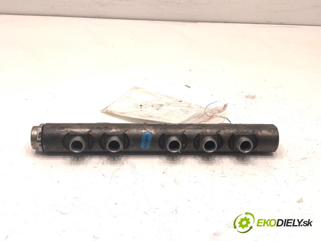 JEEP GRAND CHEROKEE WK SUV 2015 184 kW 3.0 CRD V6 4x4 2987 Lišta vstrekovacia 0445216050 (Vstrekovacia lišta)