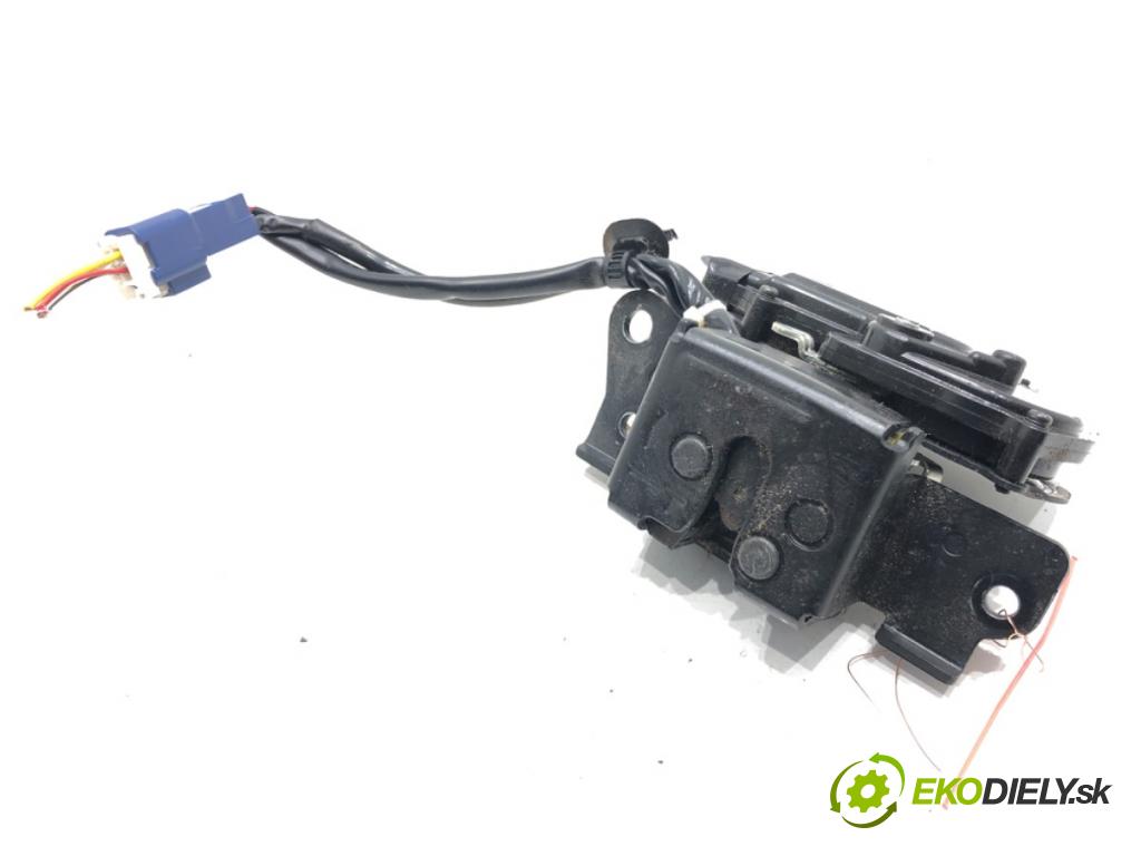TOYOTA PRIUS II liftback 2008 57 kW 1.5 Hybrid (NHW20_) 1497 zámok dverí zad 