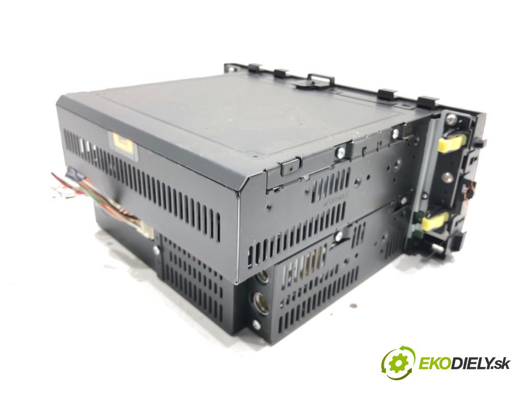 TOYOTA PRIUS II liftback 2008 57 kW 1.5 Hybrid (NHW20_) 1497 RADIO 86120-47240 (Audio zariadenie)