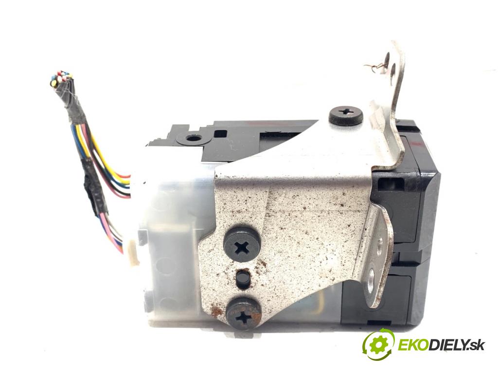 TOYOTA PRIUS II liftback 2008 57 kW 1.5 Hybrid (NHW20_) 1497 spinačka 626399-000 (Spínacia skrinka)