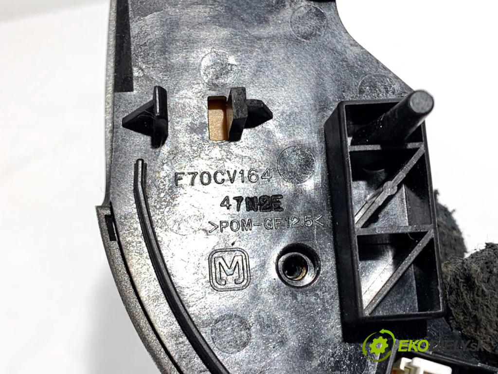 TOYOTA PRIUS II liftback 2008 57 kW 1.5 Hybrid (NHW20_) 1497 SPÍNAČE: volantu F70CV142