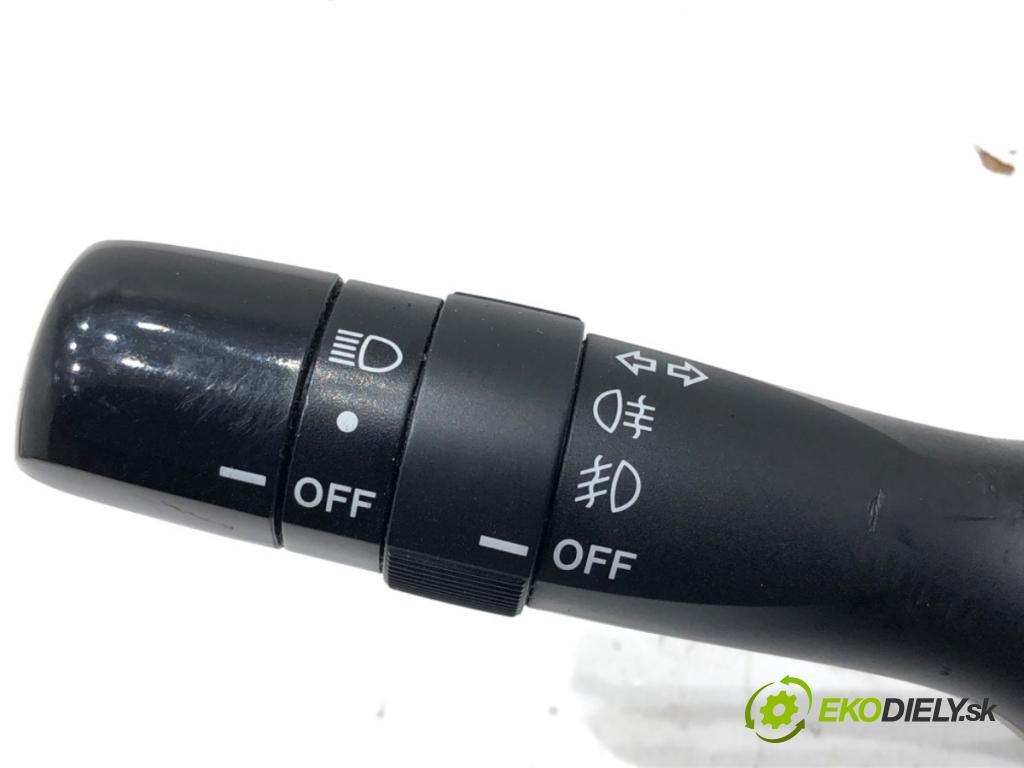 TOYOTA PRIUS II liftback 2008 57 kW 1.5 Hybrid (NHW20_) 1497 Prepínač kombinovaný 42100-17F220 (Prepínacie páčky pod volantom)