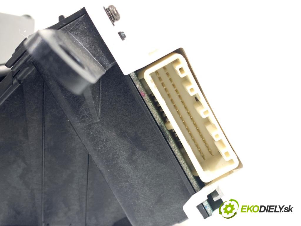 TOYOTA PRIUS II liftback 2008 57 kW 1.5 Hybrid (NHW20_) 1497 Prístrojovka 83800-47251-A (Prístrojová doska)