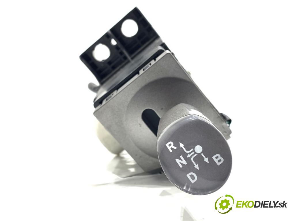 TOYOTA PRIUS II liftback 2008 57 kW 1.5 Hybrid (NHW20_) 1497 Kulisa  (Rýchlostná páka (kulisa))