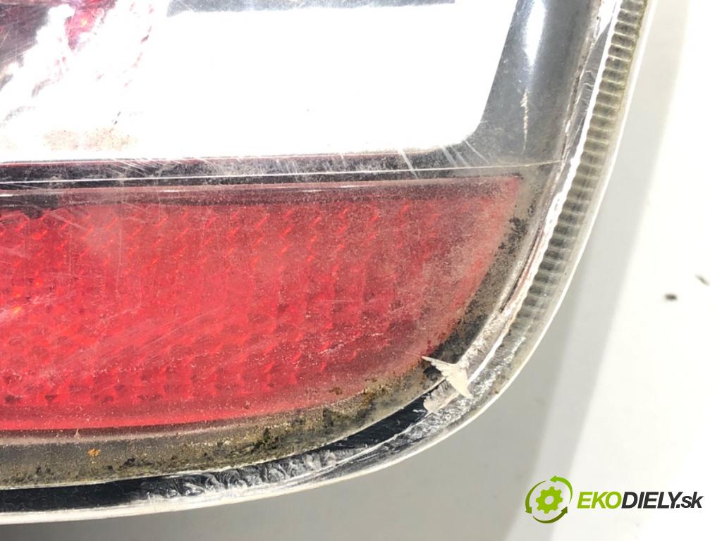 TOYOTA PRIUS II liftback 2008 57 kW 1.5 Hybrid (NHW20_) 1497 Svetlo pravy zad