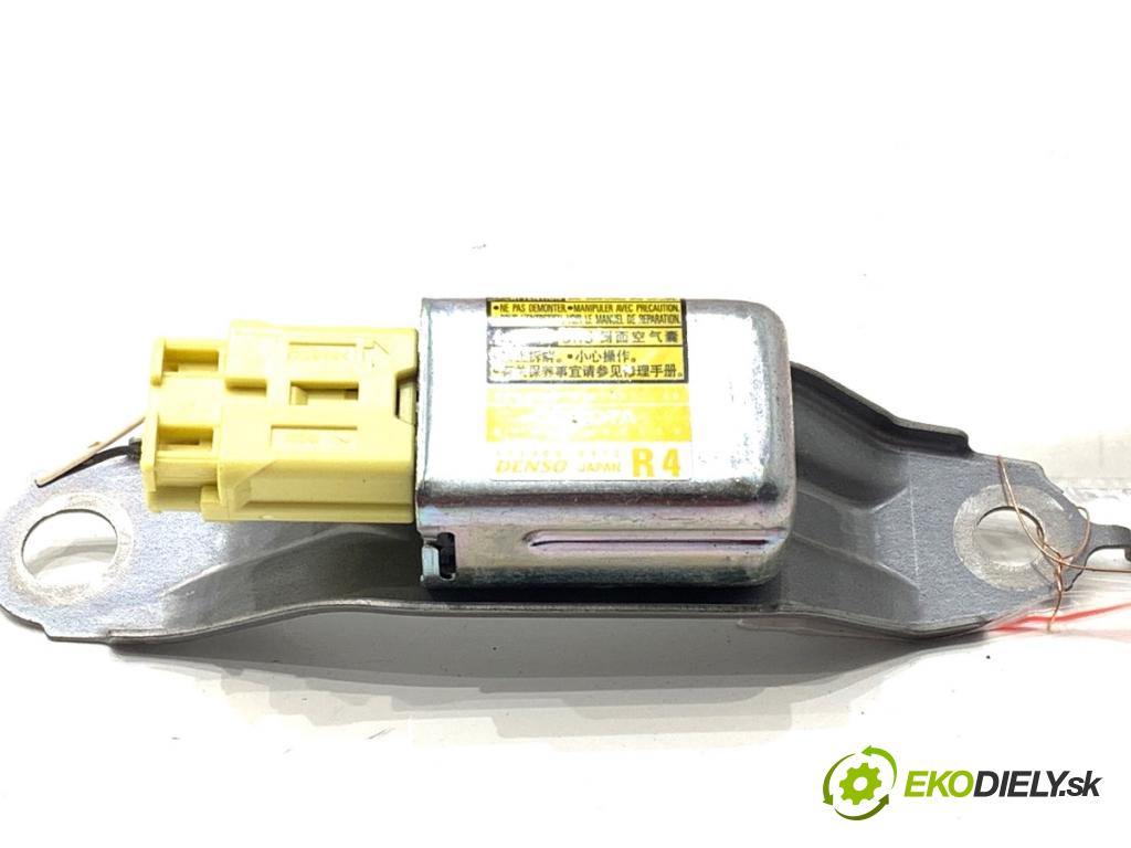 TOYOTA PRIUS II liftback 2008 57 kW 1.5 Hybrid (NHW20_) 1497 Snímač nárazu 89833-47030 (Snímač nárazu)