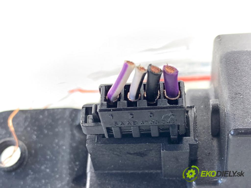 FIAT TIPO sedan 2018 70 kW 1.4 (356SXA1B) 1368 zámok dverí zad 51868085