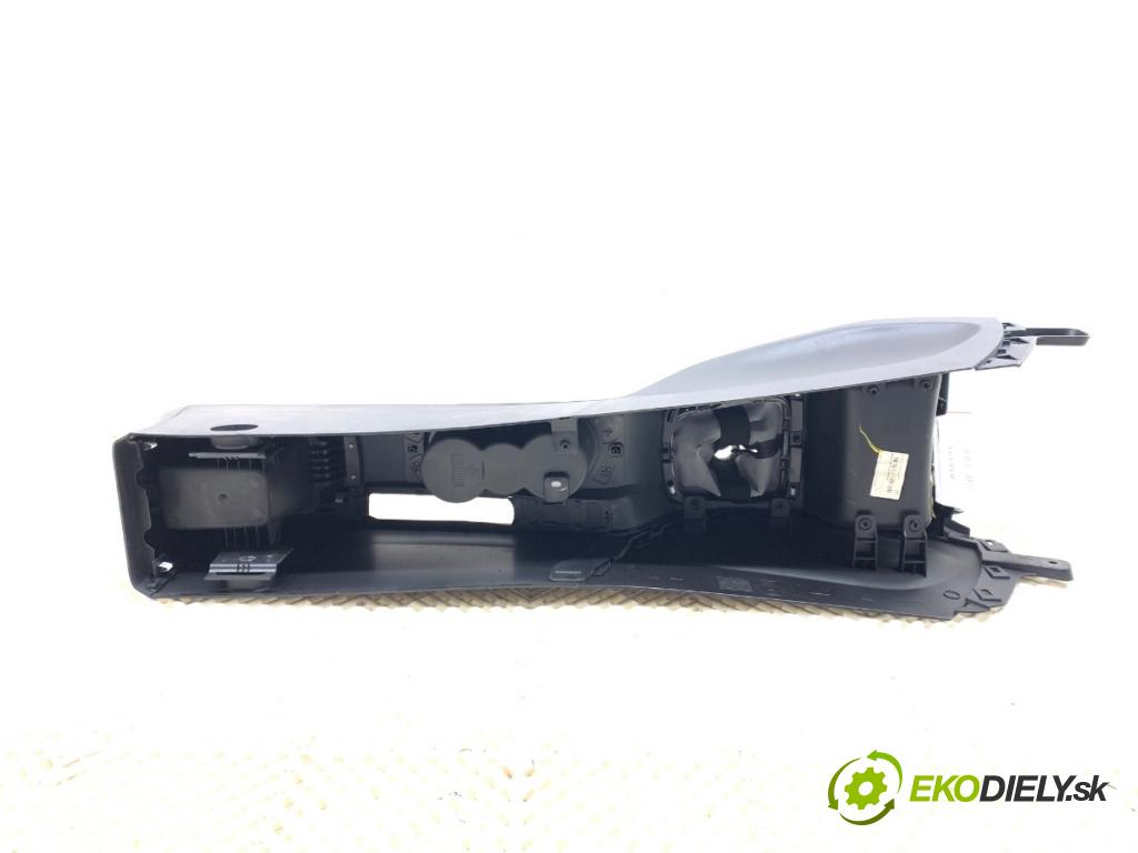 FIAT TIPO sedan 2018 70 kW 1.4 (356SXA1B) 1368 Tunel stredový  (Stredový tunel)