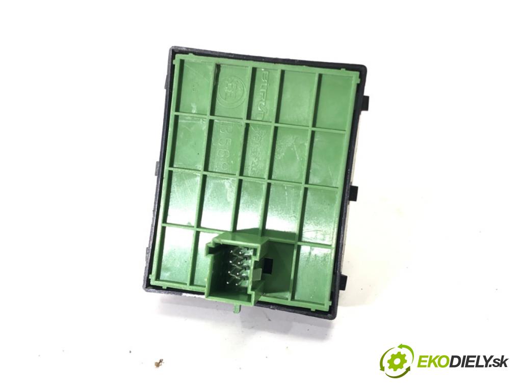 FIAT TIPO sedan 2018 70 kW 1.4 (356SXA1B) 1368 Prepínač okien 07356323510 (Prepínacie páčky pod volantom)