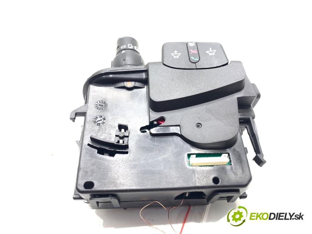 RENAULT KANGOO II nadwozie wielkoprzestrzenne (MPV) 2021 85 kW 1.5 dCi 115 (KW17) 1461 Prepínač stieračov  (Prepínacie páčky pod volantom)