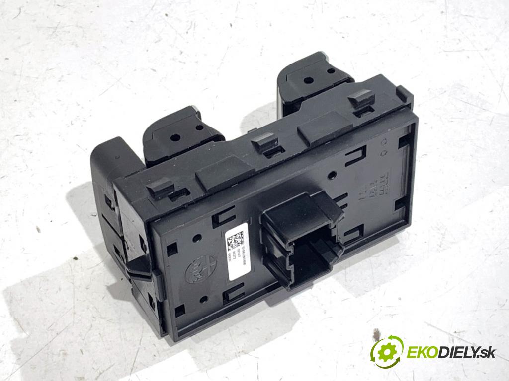 ALFA ROMEO STELVIO SUV 2022 206 kW 2.0 Q4 (949.AXA2A) 1995 Prepínač okien 01561291690 (Prepínacie páčky pod volantom)