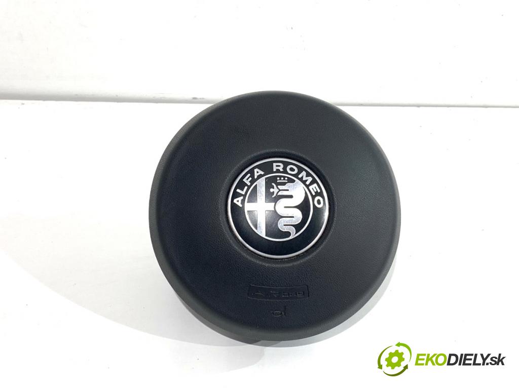 ALFA ROMEO STELVIO SUV 2022 206 kW 2.0 Q4 (949.AXA2A) 1995 AirBag volantu 01561476090 (Airbag)